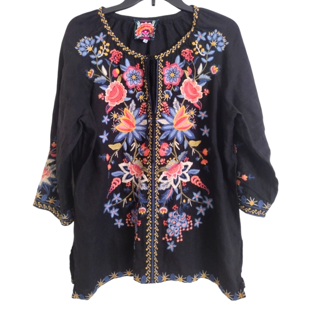Johnny Was black multicolor embroidered floral linen tunic style top size Medium